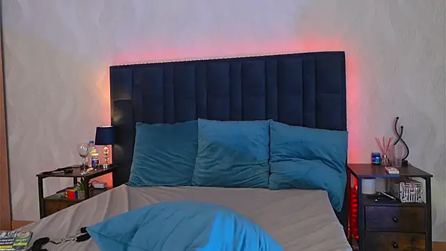 LucyFlame online show from May 4, 7:34 am