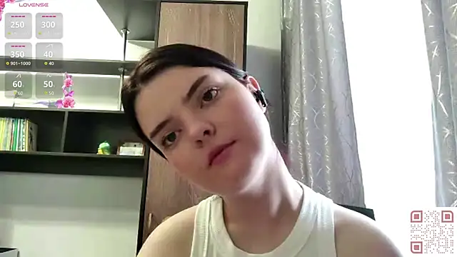 RebelDesiree online show from June 15, 6:13 am