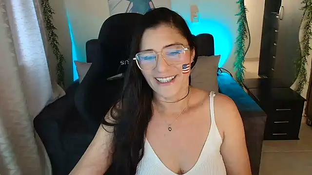 LUCYMILF SEXY online show from July 4, 6:37 pm