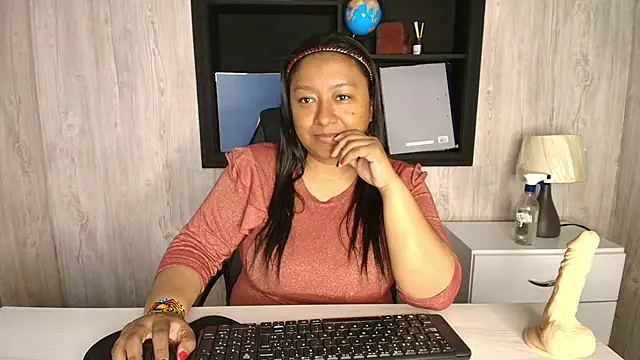Rachell Carter online show from June 2, 4:35 am