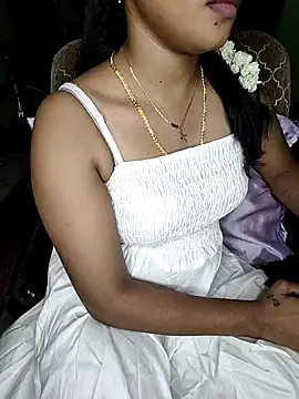 Tamil  Thara003 online show from June 3, 4:23 pm