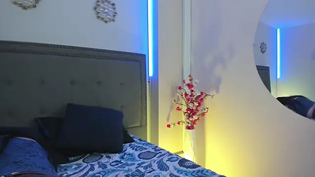 CloeMature online show from July 19, 3:09 am