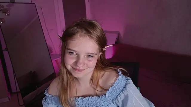 Luna404 online show from August 5, 7:20 pm
