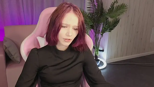 AliceJohansone online show from June 2, 1:28 am