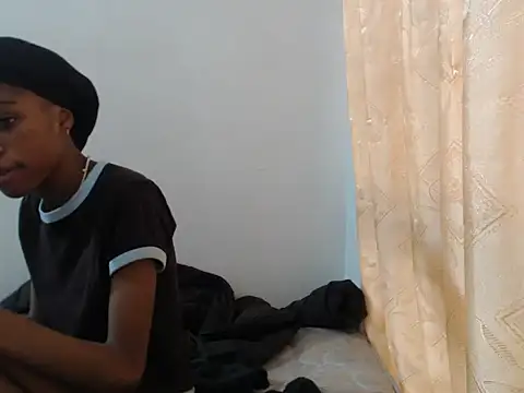 PetiteBarbie 05 online show from July 6, 9:25 am