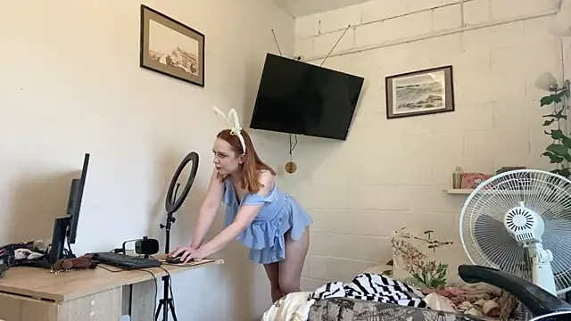 Amber  Fox online show from June 20, 12:09 pm