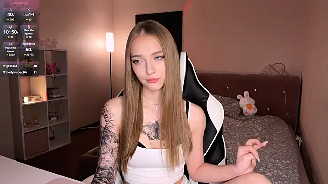 callme eva online show from May 31, 2:45 pm