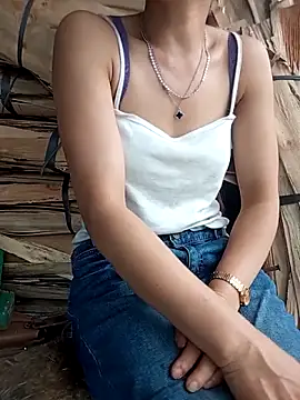 linhbaby01 online show from May 24, 9:52 am
