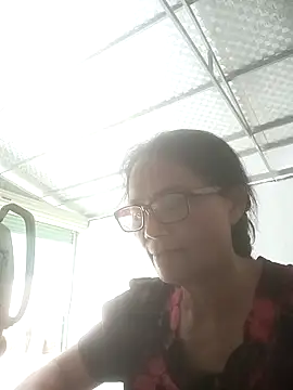 Vieekee online show from June 11, 5:48 am