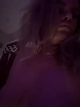 christinamoon0612 online show from July 6, 4:40 am