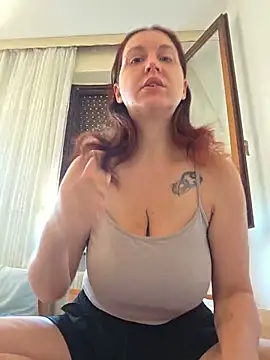 Nicolevellori online show from June 7, 7:59 am