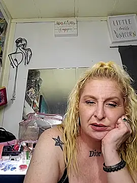 NutNmyGUTdaddy online show from June 4, 9:58 am