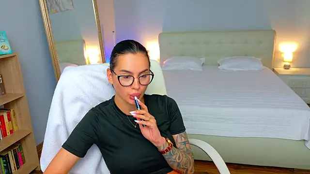 BabyyGirll  online show from July 10, 6:47 am