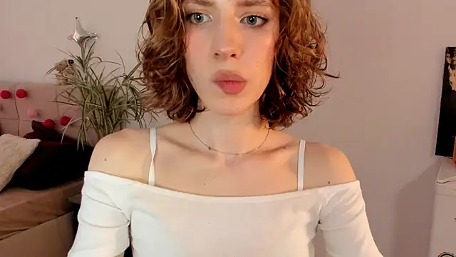 imogensy online show from June 14, 2:17 pm