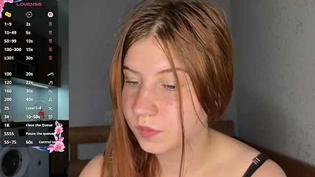 EmmaLovelyBB online show from July 14, 12:43 pm