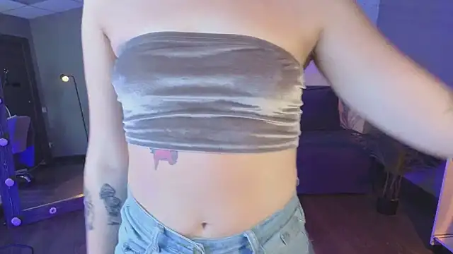 ScarlettSparkss online show from July 3, 5:35 am