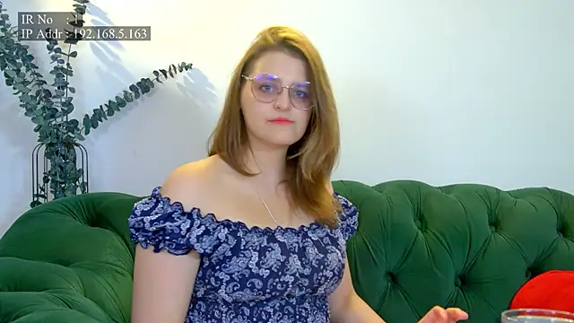 AlexaAvery online show from July 12, 6:36 am