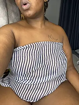 BIGMAMA011 online show from July 24, 8:06 pm