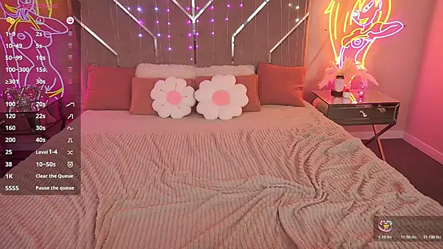 EviiLune online show from June 17, 8:54 pm