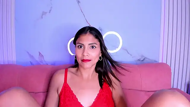 LunaRossie  online show from May 31, 2:28 am