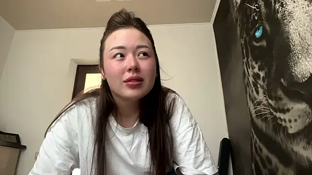 ChelsieThuman online show from June 7, 4:30 am