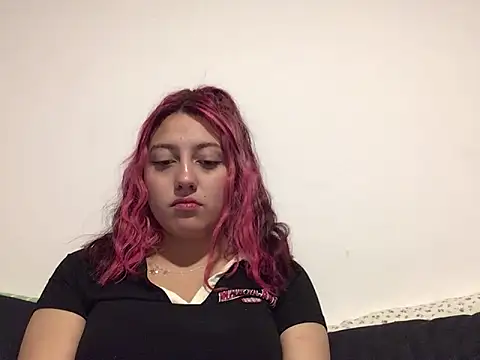 Emma Cut online show from June 6, 11:33 pm