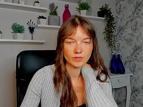KiraBliss28 online show from June 1, 5:42 am