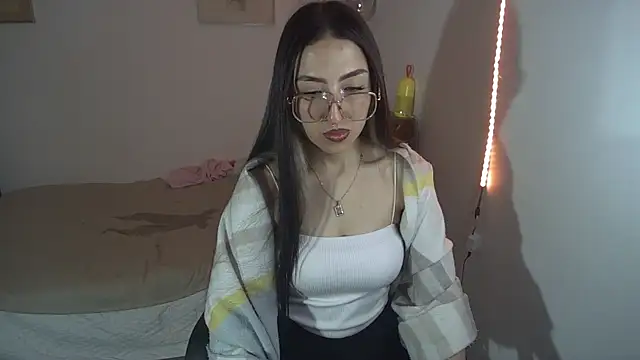 Frida nymph online show from August 1, 8:16 am