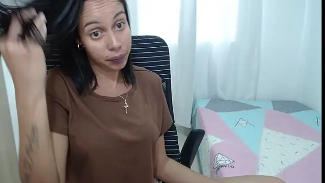 Valeria Santos  online show from May 28, 4:38 pm