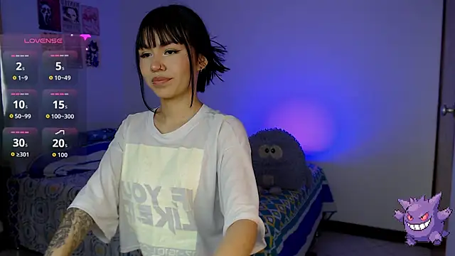 NicoRobin7 online show from July 17, 8:23 pm