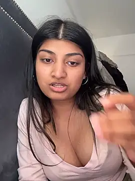 naughtywhisper784 online show from July 2, 3:51 pm