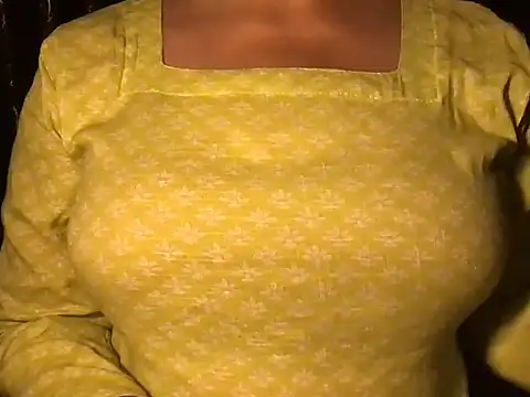 Diamond Queenn online show from July 16, 5:01 am