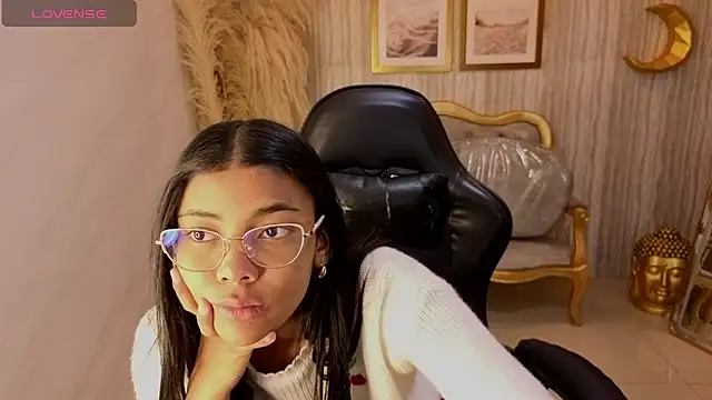 valentina gomez s online show from July 14, 12:32 pm