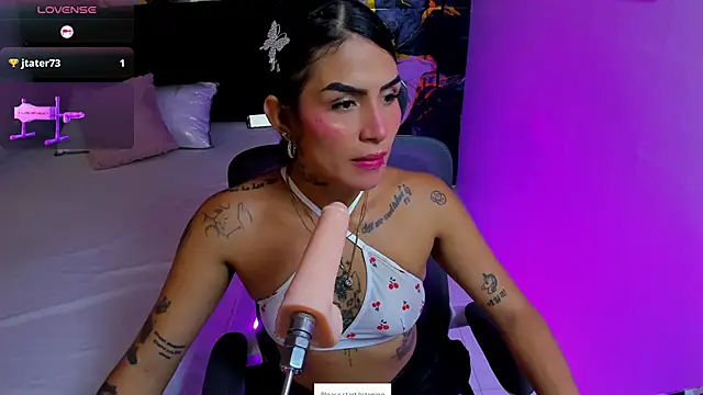Alanna Wild online show from June 27, 6:47 pm