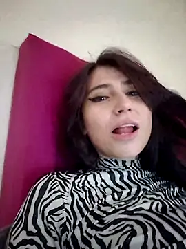 alynnafem online show from July 15, 11:09 pm