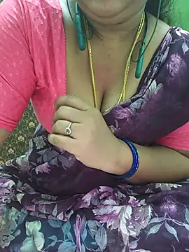 Tamil-kaviya98 online show from July 31, 6:36 am