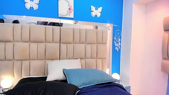 lily rousse0 online show from July 17, 3:44 am
