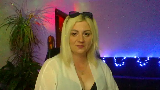 LunaaKiss online show from June 30, 9:14 pm