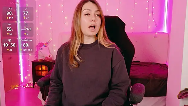 LindaWhite  online show from March 13, 10:11 pm