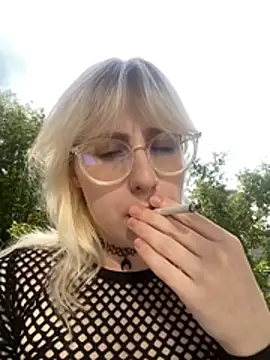 xp blondie online show from June 14, 1:22 pm