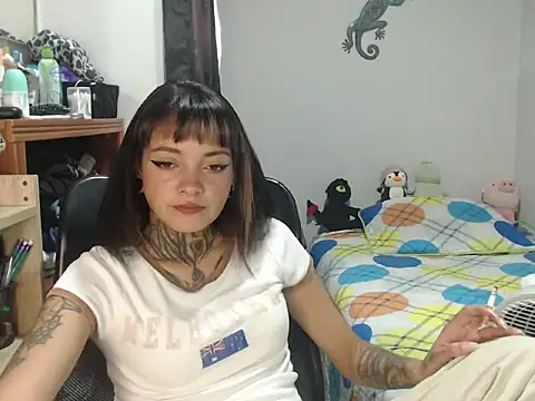 hanya23  online show from June 4, 7:18 pm