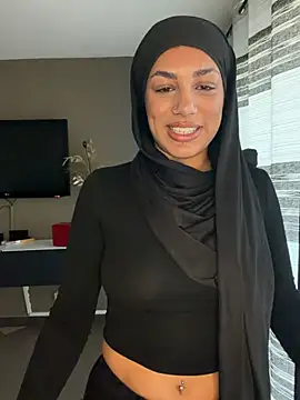 nadiabnssd online show from June 5, 6:25 pm