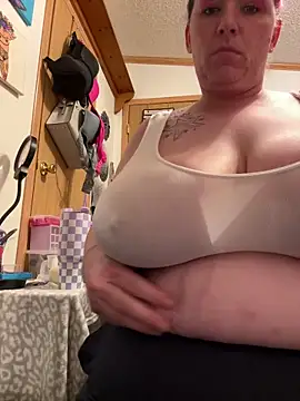 DanielleVineyard online show from June 1, 1:18 am