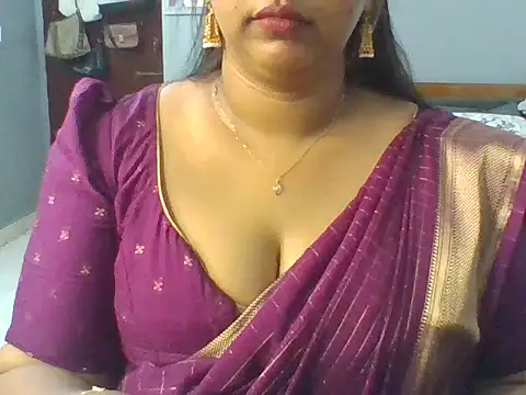 Tamil hot Meenu online show from June 9, 3:22 pm
