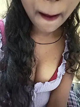 Sexy-Zeenat online show from June 19, 6:39 am