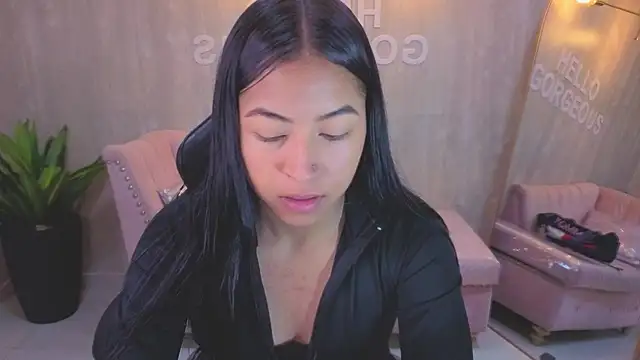 lia x a online show from July 17, 12:53 pm