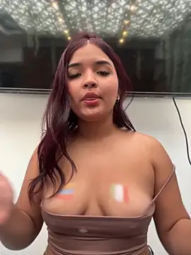 CrystalCarrington online show from June 18, 2:22 pm