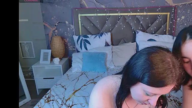RuthHalll online show from June 12, 1:41 pm