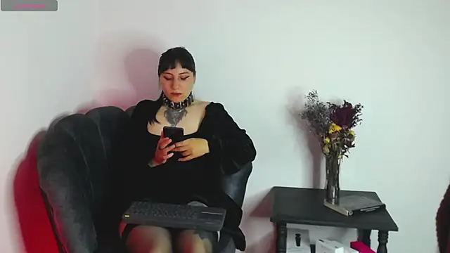 x lilith  online show from July 9, 8:55 pm