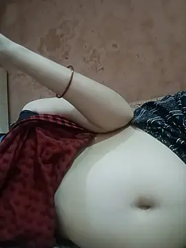 Miss-cutee online show from August 3, 7:45 am